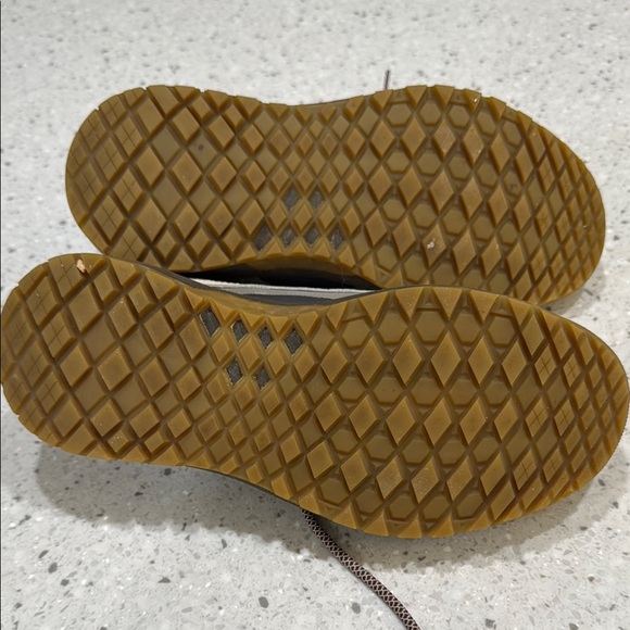 Vans MTE Ultra Range Pink  and Grey Sneakers - Picture 5 of 6